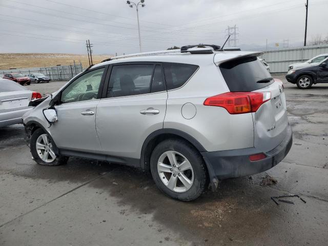 Photo 2 from auction – 2014 TOYOTA RAV4 XLE with VIN JTMRFREV4EJ012569