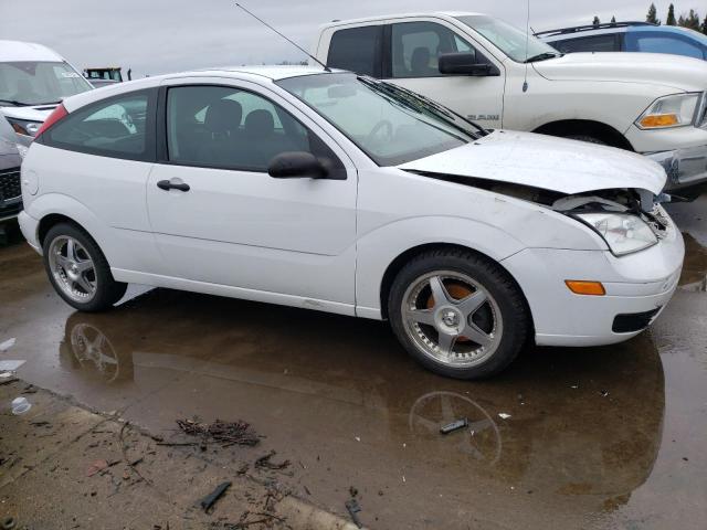 Photo 4 from auction – 2005 FORD FOCUS ZX3 with VIN 3FAFP31N55R123243