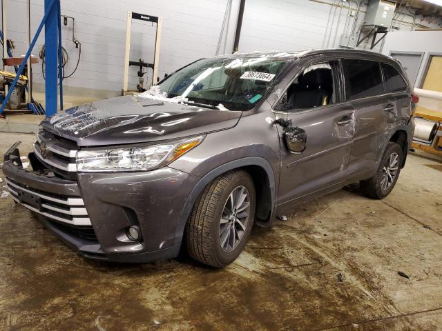 TOYOTA HIGHLANDER 2018 with VIN 5TDJZRFH1JS829279 - Photo from auction