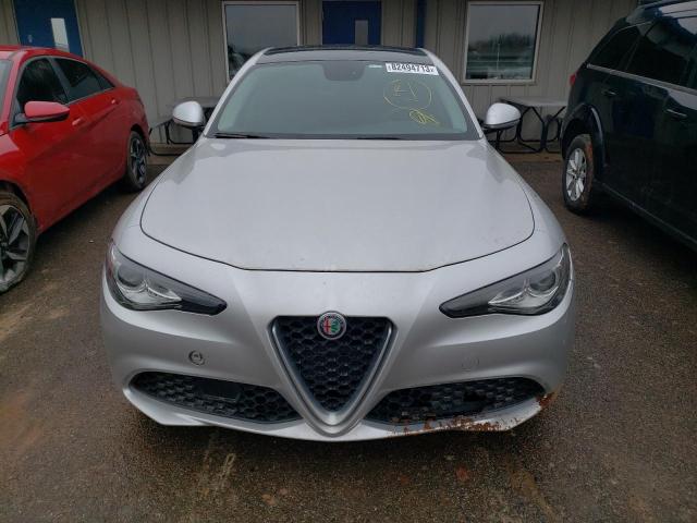Photo 5 from auction – 2017 ALFA ROMEO GIULIA TI with VIN ZARFAECN4H7546515