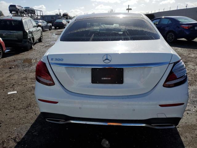 Photo 6 from auction – 2017 MERCEDES-BENZ E 300 with VIN WDDZF4JB8HA160779