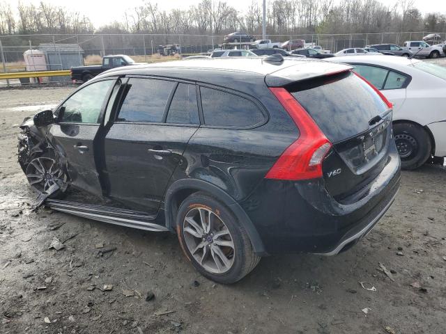 Photo 2 from auction – 2015 VOLVO V60 CROSS with VIN YV4612HK3F1000681
