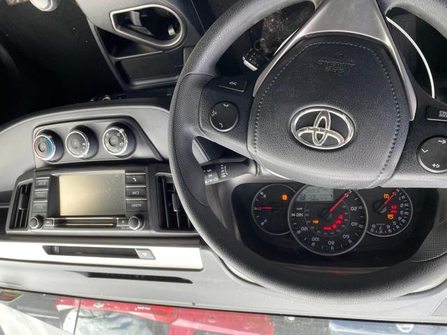 Photo 9 from auction – 2016 TOYOTA RAV4 LE with VIN JTMZFREV5GJ064649