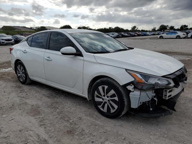 Photo 4 from auction – 2019 NISSAN ALTIMA S with VIN 1N4BL4BV5KC167817