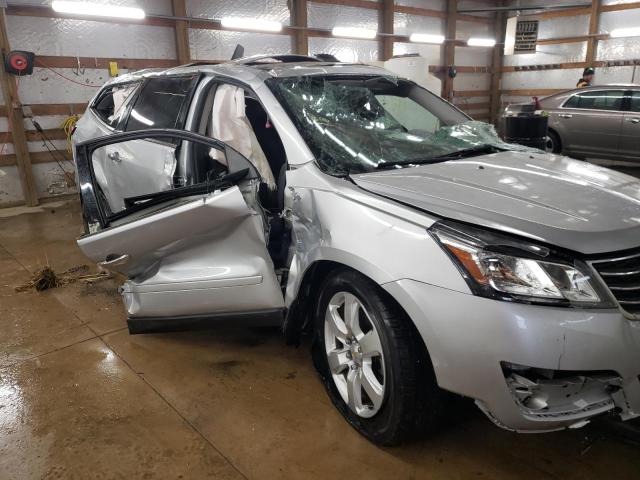 Photo 4 from auction – 2017 CHEVROLET TRAVERSE with VIN 1GNKRGKD5HJ172321