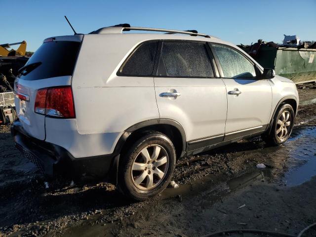 Photo 3 from auction – 2013 KIA SORENTO LX with VIN 5XYKT4A68DG333749