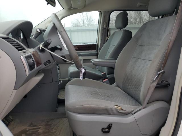 Photo 7 from auction – 2010 CHRYSLER TOWN & COU with VIN 2A4RR5D1XAR301051