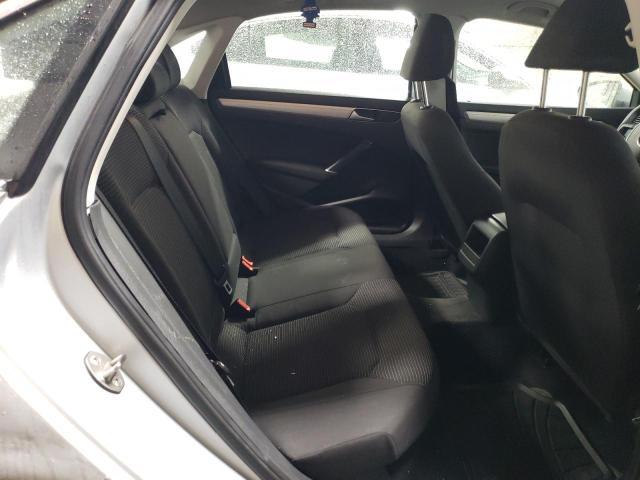 Photo 10 from auction – 2016 VOLKSWAGEN PASSAT S with VIN 1VWAS7A31GC028637