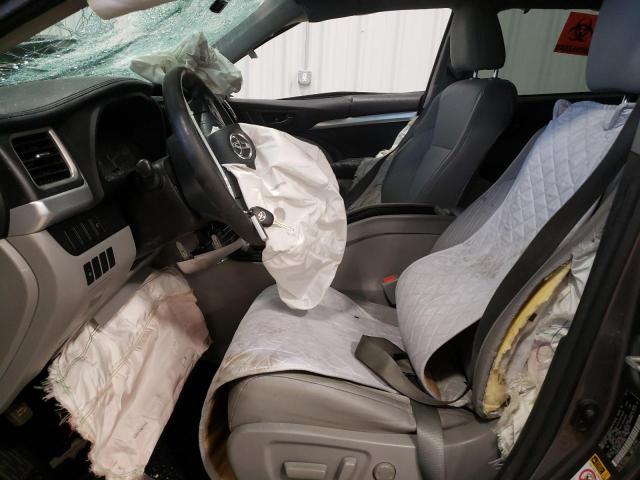 Photo 7 from auction – 2015 TOYOTA HIGHLANDER with VIN 5TDBKRFH8FS177809