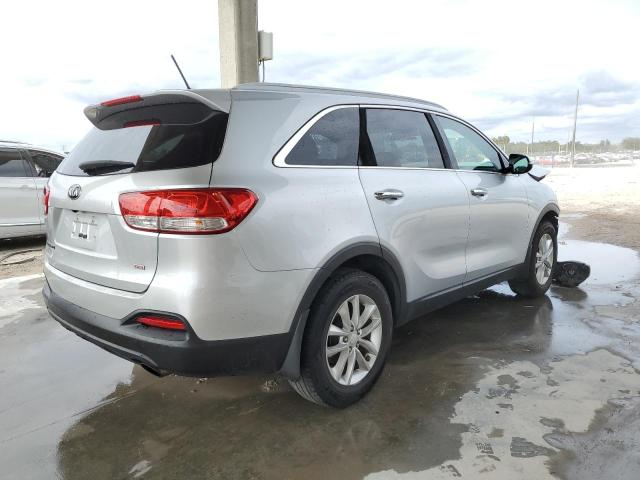 Photo 3 from auction – 2016 KIA SORENTO LX with VIN 5XYPG4A39GG103822