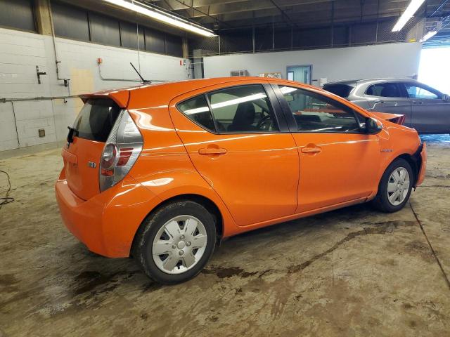 Photo 3 from auction – 2013 TOYOTA PRIUS C with VIN JTDKDTB36D1057048