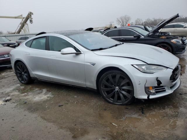 Photo 4 from auction – 2015 TESLA MODEL S 85 with VIN 5YJSA1H28FFP76582
