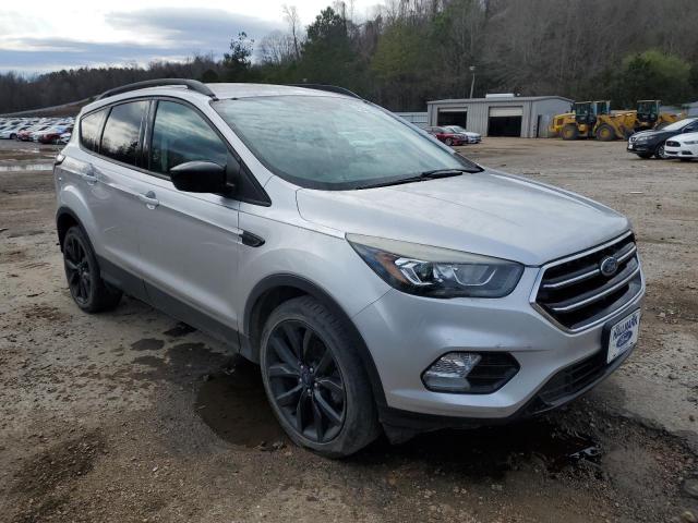 Photo 4 from auction – 2017 FORD ESCAPE SE with VIN 1FMCU0GD1HUC43553