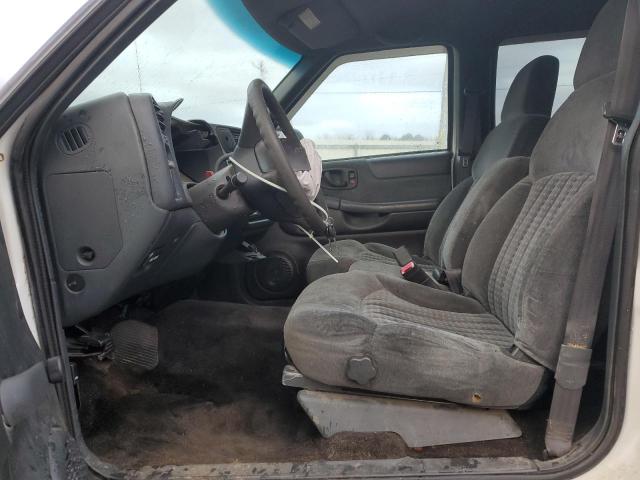 Photo 7 from auction – 2000 CHEVROLET BLAZER with VIN 1GNCS13W0YK255347