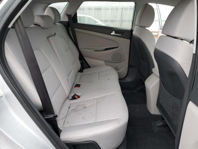 Photo 11 from auction – 2019 HYUNDAI TUCSON SE with VIN KM8J2CA47KU889193