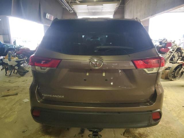 Photo 6 from auction – 2018 TOYOTA HIGHLANDER with VIN 5TDZARFH4JS040182