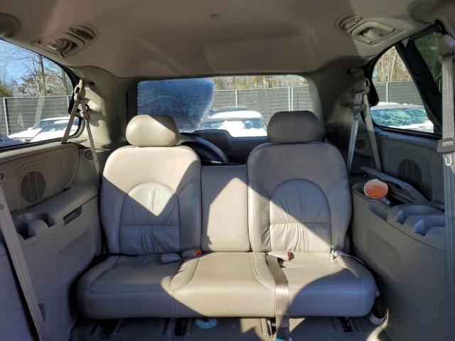 Photo 10 from auction – 2002 CHRYSLER TOWN & COU with VIN 2C8GP64L52R555809