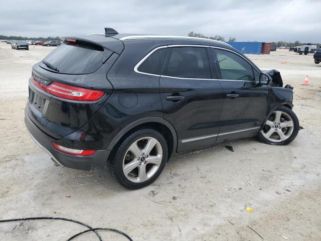 Photo 3 from auction – 2017 LINCOLN MKC PREMIE with VIN 5LMCJ1C91HUL31516