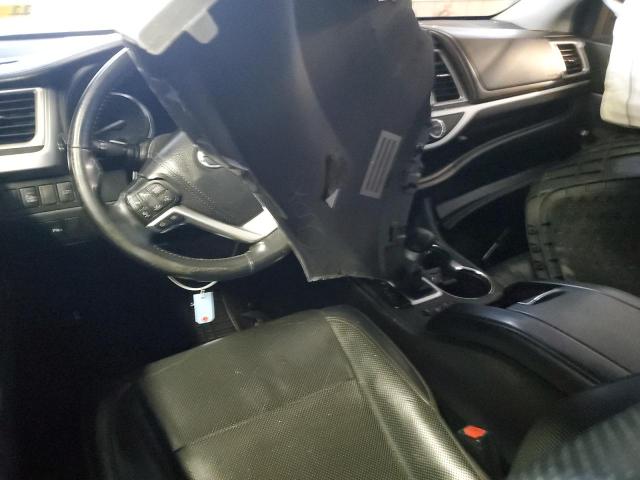 Photo 8 from auction – 2015 TOYOTA HIGHLANDER with VIN 5TDDKRFH0FS197402