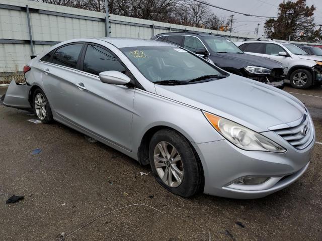 Photo 4 from auction – 2013 HYUNDAI SONATA GLS with VIN 5NPEB4AC9DH580972