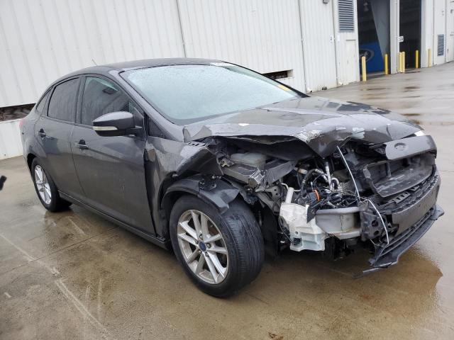 Photo 4 from auction – 2015 FORD FOCUS SE with VIN 1FADP3F24FL336996