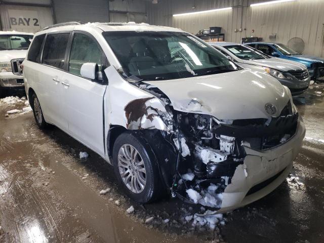 Photo 4 from auction – 2015 TOYOTA SIENNA XLE with VIN 5TDYK3DC1FS641182