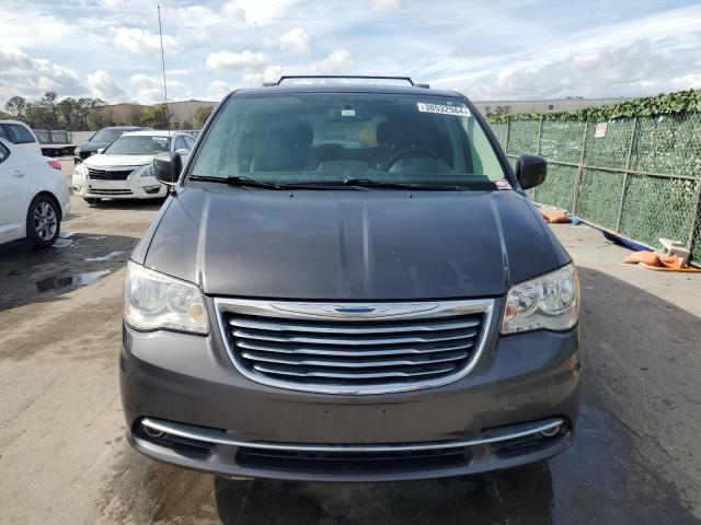 Photo 5 from auction – 2016 CHRYSLER TOWN & COU with VIN 2C4RC1BGXGR300854