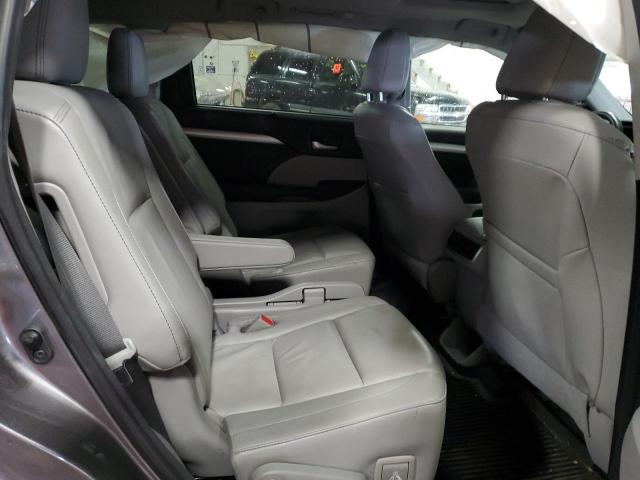 Foto 11 de la subasta – 2018 TOYOTA HIGHLANDER con VIN 5TDJZRFH6JS530046