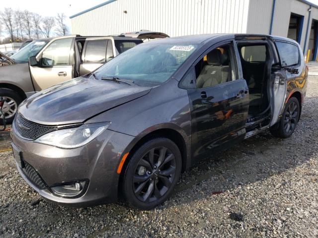 CHRYSLER PACIFICA T 2018 with VIN 2C4RC1FG0JR317244 - Photo from auction