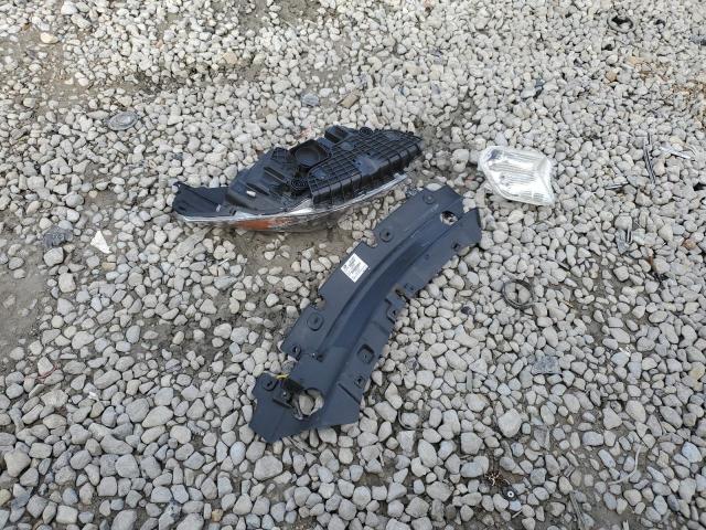 Photo 13 from auction – 2018 FORD ESCAPE SE with VIN 1FMCU0GD1JUD36529