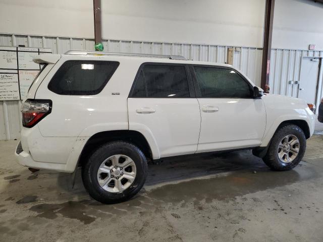 Photo 3 from auction – 2018 TOYOTA 4RUNNER SR with VIN JTEZU5JR7J5180356