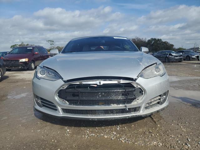 Photo 5 from auction – 2015 TESLA MODEL S with VIN 5YJSA1E42FF114812