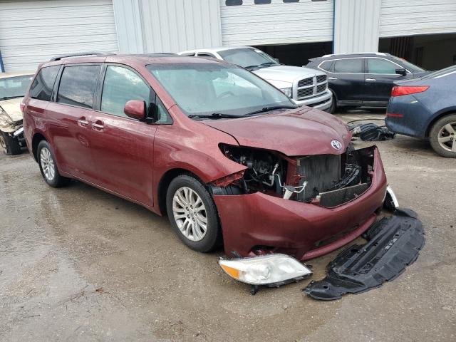 Photo 4 from auction – 2017 TOYOTA SIENNA XLE with VIN 5TDYZ3DC8HS833536