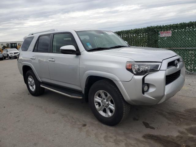 Photo 4 from auction – 2018 TOYOTA 4RUNNER SR with VIN JTEZU5JR5J5173213