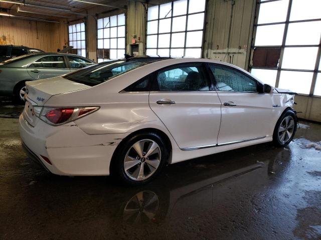 Photo 3 from auction – 2012 HYUNDAI SONATA HYB with VIN KMHEC4A42CA043660