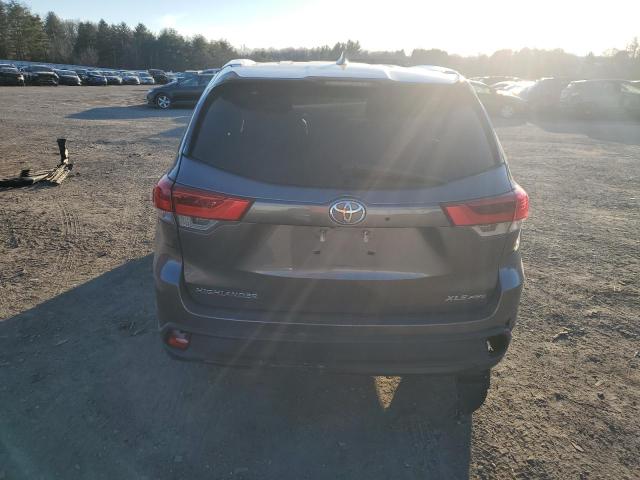 Photo 6 from auction – 2017 TOYOTA HIGHLANDER with VIN 5TDJZRFH7HS522788