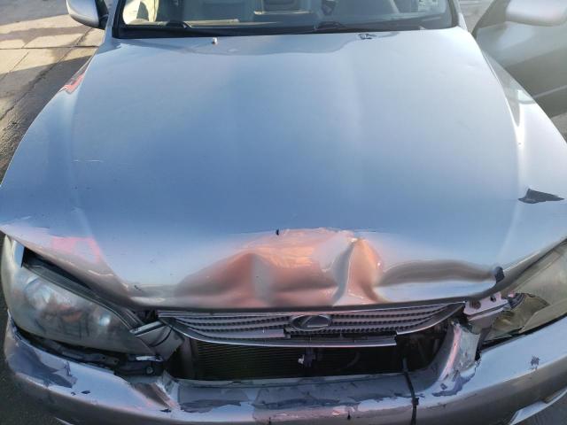 Photo 11 from auction – 2004 LEXUS IS 300 with VIN JTHBD192240090571