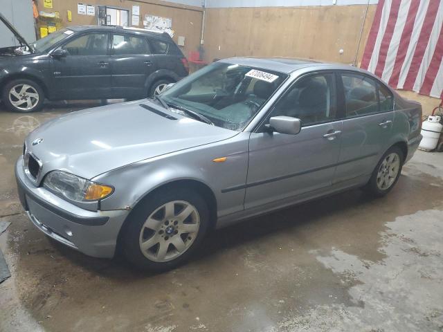 BMW 325 I 2005 with VIN WBAEV33475KX09427 - Photo from auction