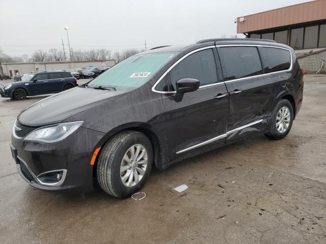 CHRYSLER PACIFICA T 2017 with VIN 2C4RC1BG4HR535509 - Photo from auction