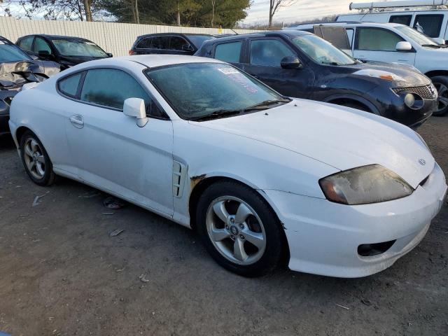 Photo 4 from auction – 2005 HYUNDAI TIBURON with VIN KMHHM65D85U164100