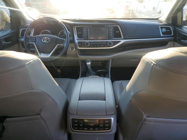 Photo 8 from auction – 2017 TOYOTA HIGHLANDER with VIN 5TDDGRFH9HS023736