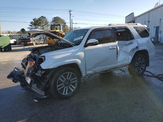 TOYOTA 4RUNNER SR 2018 with VIN JTEBU5JR7J5597476 - Photo from auction
