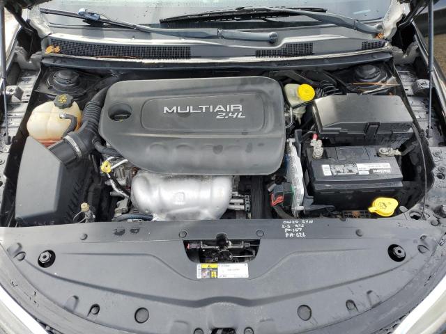 Photo 11 from auction – 2015 CHRYSLER 200 LIMITE with VIN 1C3CCCAB1FN554654