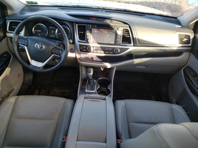 Photo 8 from auction – 2018 TOYOTA HIGHLANDER with VIN 5TDDGRFH4JS044189