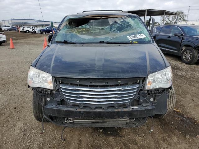 Photo 5 from auction – 2016 CHRYSLER TOWN & COU with VIN 2C4RC1BG3GR280494