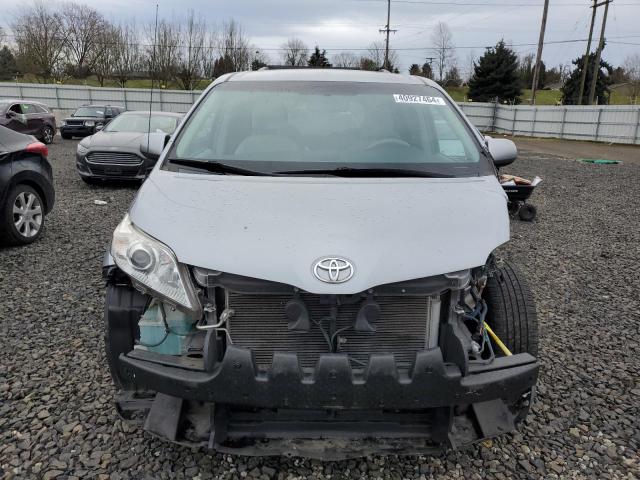 Photo 5 from auction – 2014 TOYOTA SIENNA LE with VIN 5TDKK3DC6ES473253