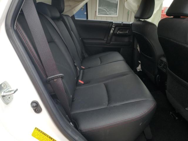 Photo 11 from auction – 2019 TOYOTA 4RUNNER SR with VIN JTEBU5JR3K5737198