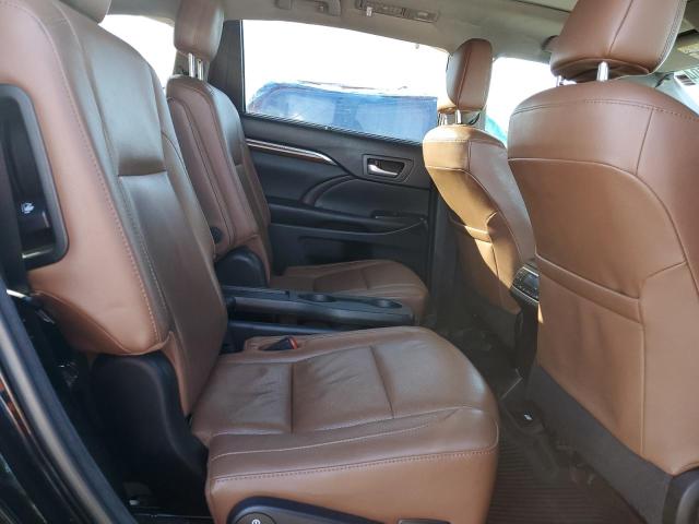 Photo 11 from auction – 2018 TOYOTA HIGHLANDER with VIN 5TDDZRFH7JS909022