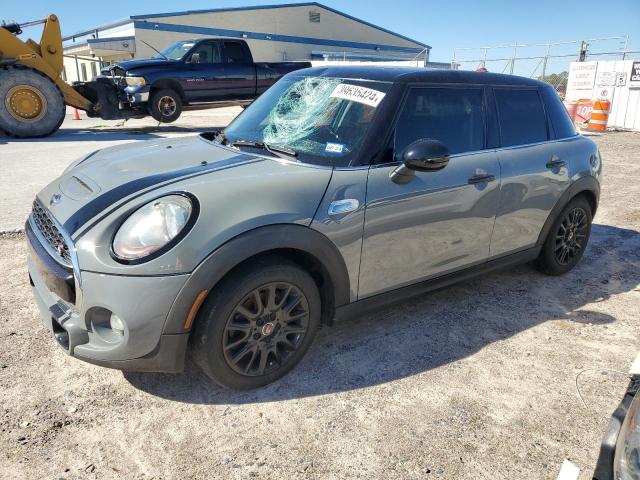 MINI COOPER S 2015 with VIN WMWXU3C54F2B56552 - Photo from auction