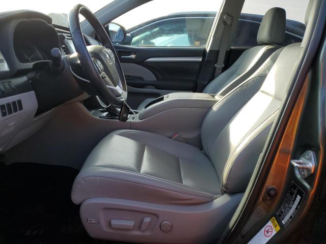 Photo 7 from auction – 2019 TOYOTA HIGHLANDER with VIN 5TDJZRFH1KS741737
